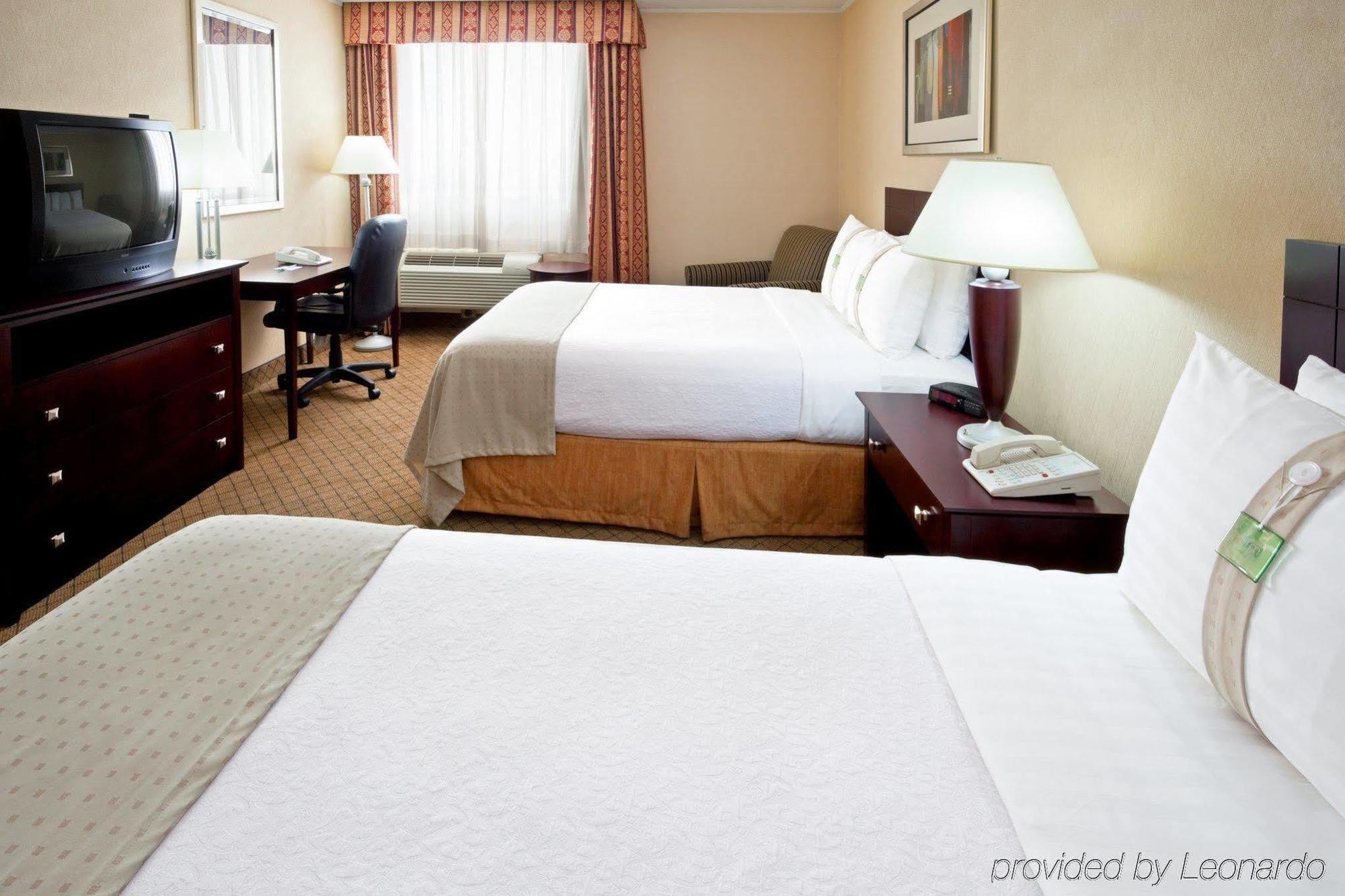 Red Roof Inn Plus Newark Liberty Airport - קרטרט חדר תמונה